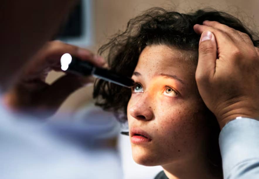 When to Seek Emergency Eye Care: Red Flags You Shouldn’t Ignore